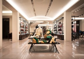 burberry shanghai store photos 011