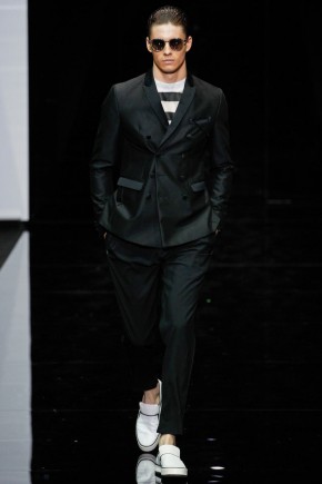 Emporio Armani Men Spring Summer 2015 Milan Fashion Week 072