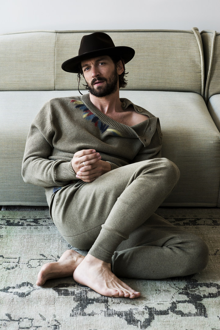 Michiel Huisman Man of the World 2015 Cover Photo Shoot 010