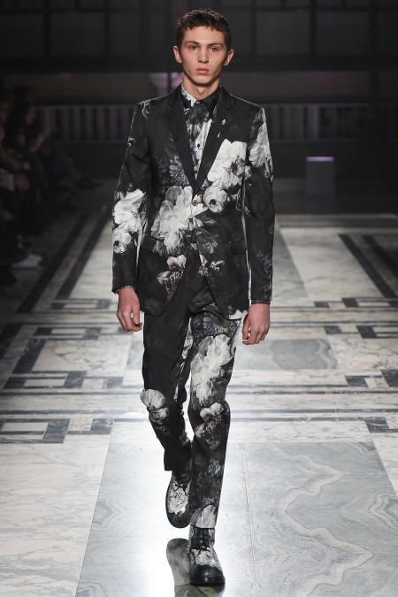 Alexander McQueen 2016 Fall Winter Mens Collection 017