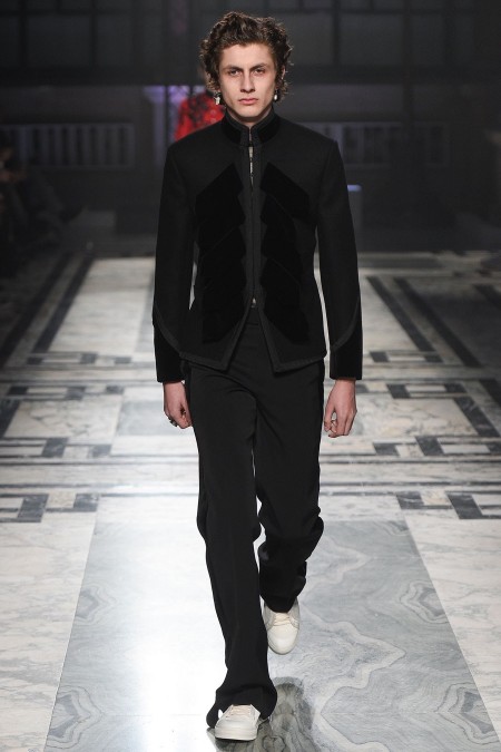 Alexander McQueen 2016 Fall Winter Mens Collection 025