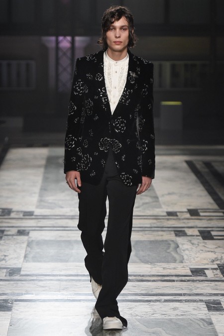 Alexander McQueen 2016 Fall Winter Mens Collection 029