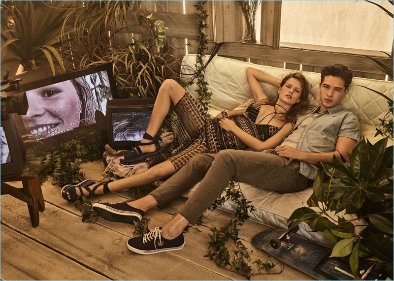 Anna Ewers and Francisco Lachowski front Colcci's spring-summer 2018 campaign.