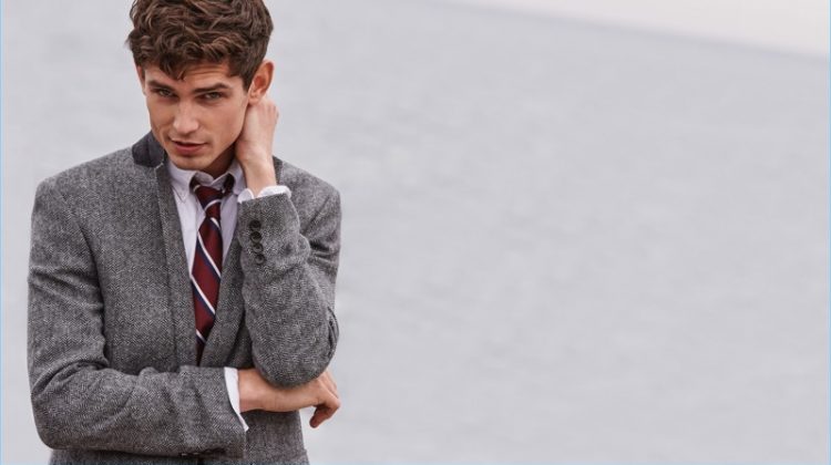 Head into fall with a smart new look. Model Arthur Gosse wears a J.Crew Ludlow herringbone blazer $298 with a slim vintage oxford shirt $69.50.