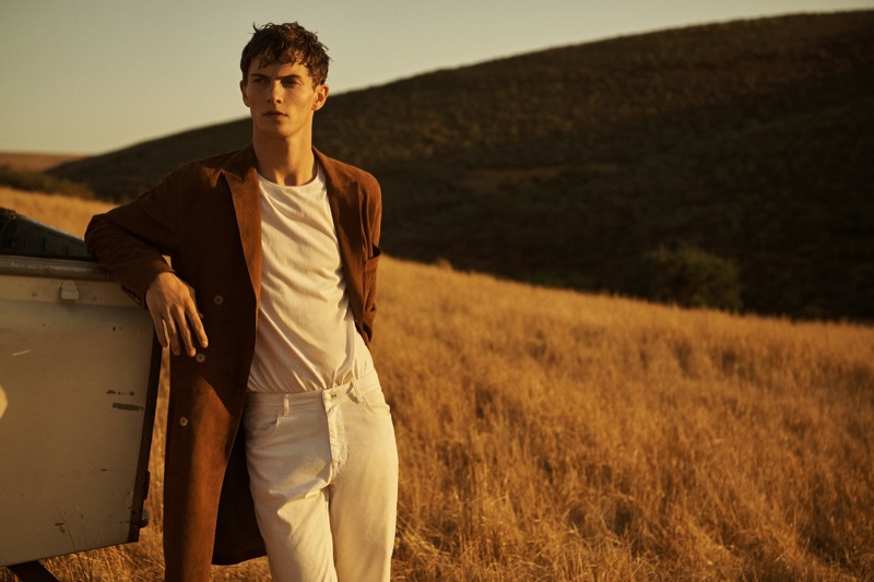 A chic vision, Luc Defont-Saviard stars in Massimo Dutti's spring-summer 2019 campaign.