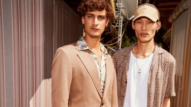 Strellson enlists Jonathan Bellini and Chun Soot as the faces of its spring-summer 2023 campaign.