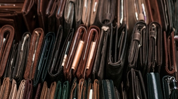 The Best Leather for Wallets: Full-Grain vs Top-Grain & More