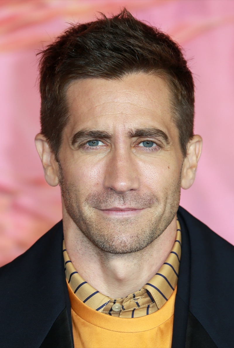 Jake Gyllenhaal textured crop haircut heart shaped face