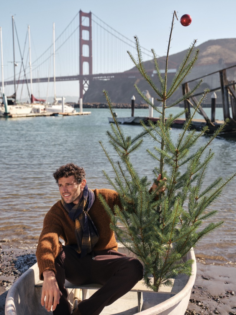 Banana Republic unveils its holiday 2024 campaign featuring model Giacomo Cavalli.